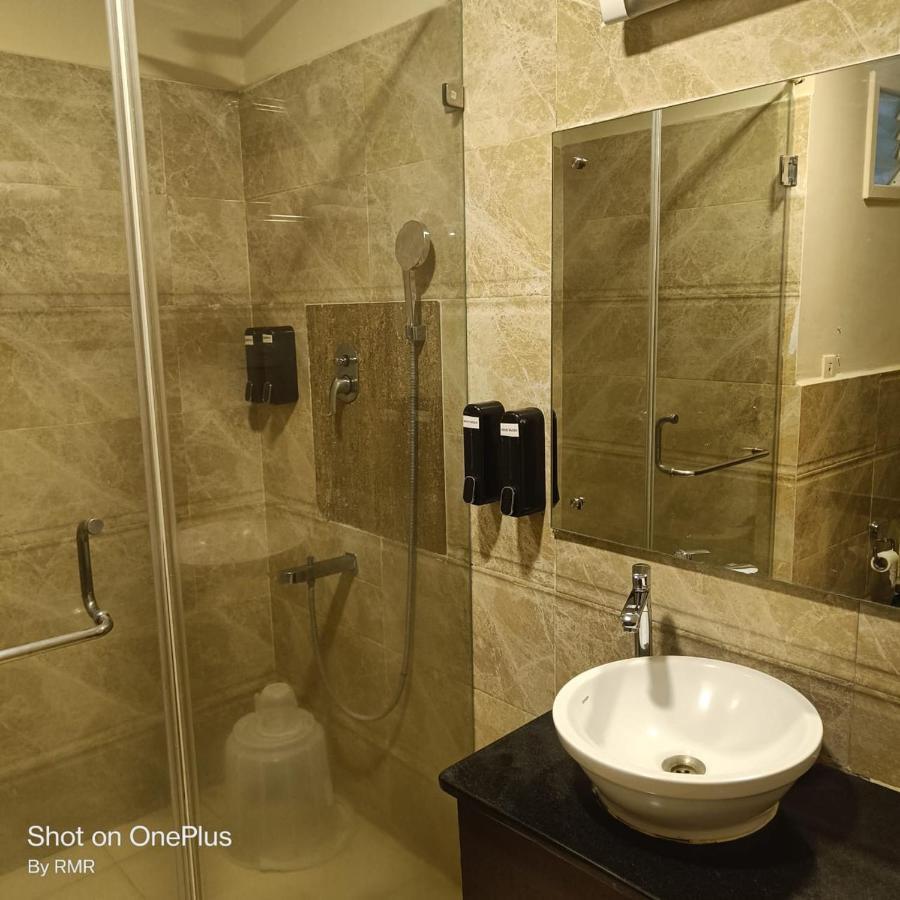 Astra Hotels & Suites Whitefield Near To Nallurahalli Metro Station And Ktpo Bangalore Exterior foto